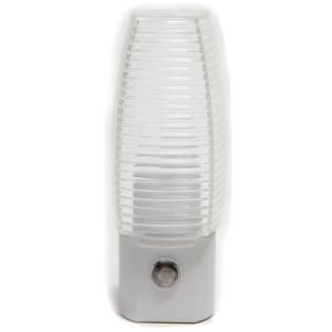 Good Choice Traditional Shade Dusk To Dawn Automatic LED Night Light   White 240