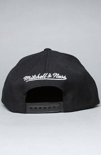 Mitchell & Ness The Oakland Raiders Logo Snapback Hat in Black