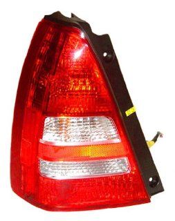 OE Replacement Subaru Forester Driver Side Taillight Assembly (Partslink Number SU2800108): Automotive