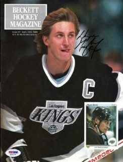 Wayne Gretzky Autographed Hockey Beckett Magazine Issue #1 PSA/DNA #I03170: Sports Collectibles