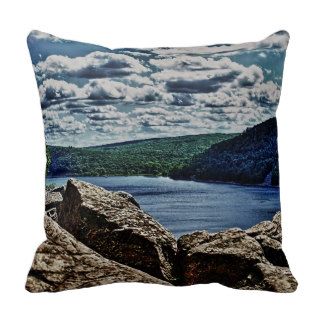 Devil's lake The Western Cliffs Throw Pillow