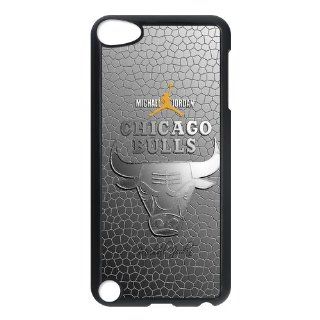 Custom NBA Chicago Bulls Back Cover Case for iPod Touch 5th Generation LLIP5 602: Cell Phones & Accessories