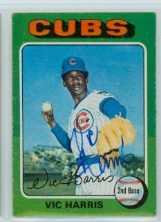 Vic Harris AUTO 1975 Topps #658 Cubs: Sports Collectibles