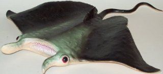 Large Manta Ray; Lifelike Rubber Stingray Replica of Sealife: Toys & Games
