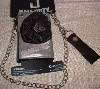 Call of Duty BLACK OPS Skull Tri Fold Wallet w/Chain: Everything Else