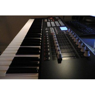 Akai Professional MPK61 USB MIDI Keyboard Controller: Musical Instruments