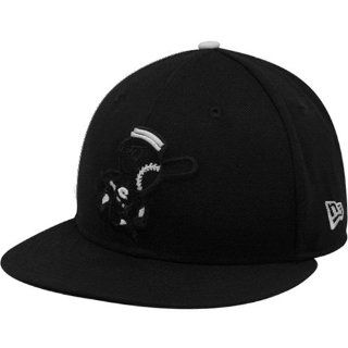 Cincinnati Red cap : New Era Cincinnati Reds Black Tonal Pop 59FIFTY Fitted Hat : Sports Fan Baseball Caps : Sports & Outdoors