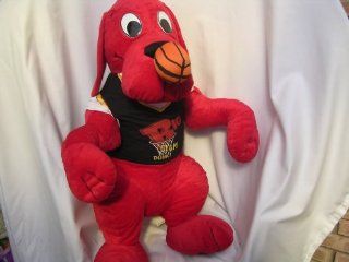 Clifford the Big Red Dog Plush Toy JUMBO GIGANTIC Basketball Sports Hero ; Almost 3' Tall! ; Big Slam Dunk: Toys & Games