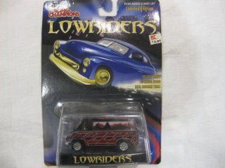 Low Riders Opening Hood Real Rubber Tires '40 Ford Pickup (on package) actually 70's conversion van RARE Racing Champions LE Die Cast Collectibles 1:64 Scale: Toys & Games