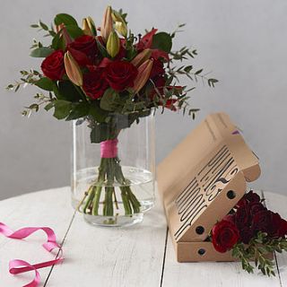 valentine's day letterbox flower subscription by bloom & wild