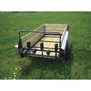 Farm-Tuff Manure Spreader — 1800-Lb., 40-Bushel Capacity, Model# MS-4000G  Ag Spreaders