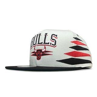 New Mitchell & Ness NBA Chicago Bulls Off White Creme Diamond Snapback Hat : Sports Fan Baseball Caps : Sports & Outdoors