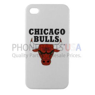 iPhone 4 Hard Shell Case Back Cover   NBA Chicago Bulls: Cell Phones & Accessories