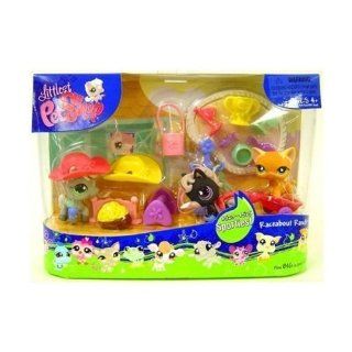 Littlest Pet Shop   Sportiest   RACEABOUT RANCH   Super Set with black Pony #523 & gray Pony # 524 & Cat # 525   and lots of Accessories: Toys & Games