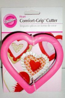 Wilton Heart Comfort Grip Cutter    Emporte pieces en forme de coeur    New Factory Package  Cookie Cutters  