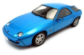 PORSCHE 928 MINERVA BLUE METALLIC diecast car model by AUTOart in 1:18 Scale: Toys & Games