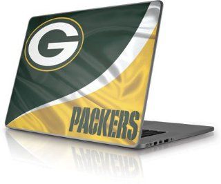 NFL   Green Bay Packers   Green Bay Packers   Apple MacBook Pro 15 (2009/2010)   Skinit Skin: Computers & Accessories
