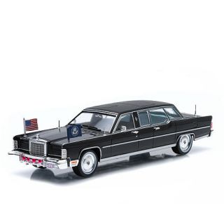 Greenlight Collectibles 1:43 Scale Diecast Presidential Limos   Gerald R. Ford's 1972 Lincoln Continental Limousine    Greenlight Collectibles
