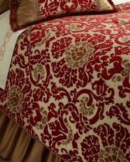 Austin Horn Collection Queen Arabesque Comforter